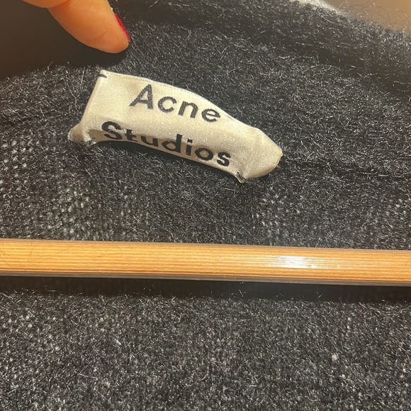 raya mohair paw 15 shawl sweater black women size XS but can fit from Xs to M - Picture 2 of 4